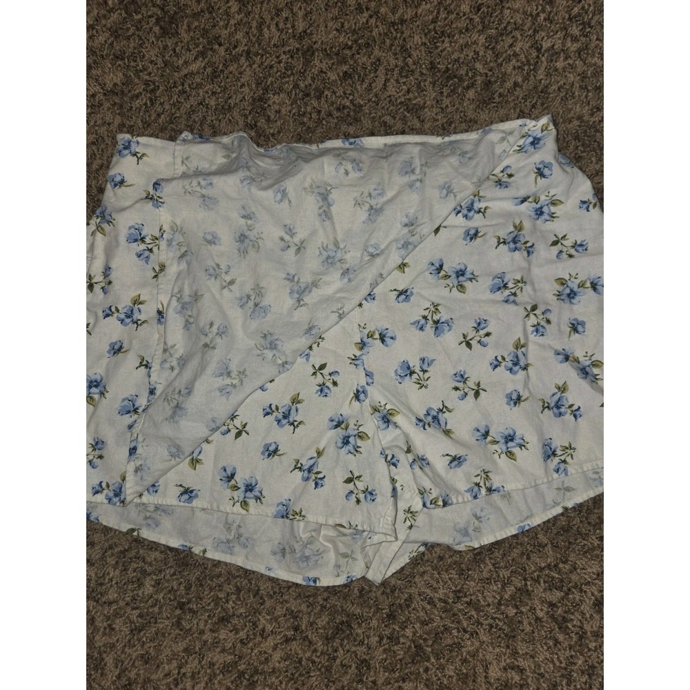 Old Navy Wrap Skort Shorts White Blue Floral Women's XL TALL Linen Rayon - Picture 2 of 9